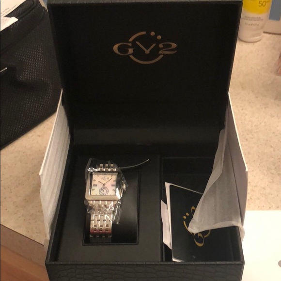 GV2 by Gevril stainless women  bracelet watch - Picture 2 of 7